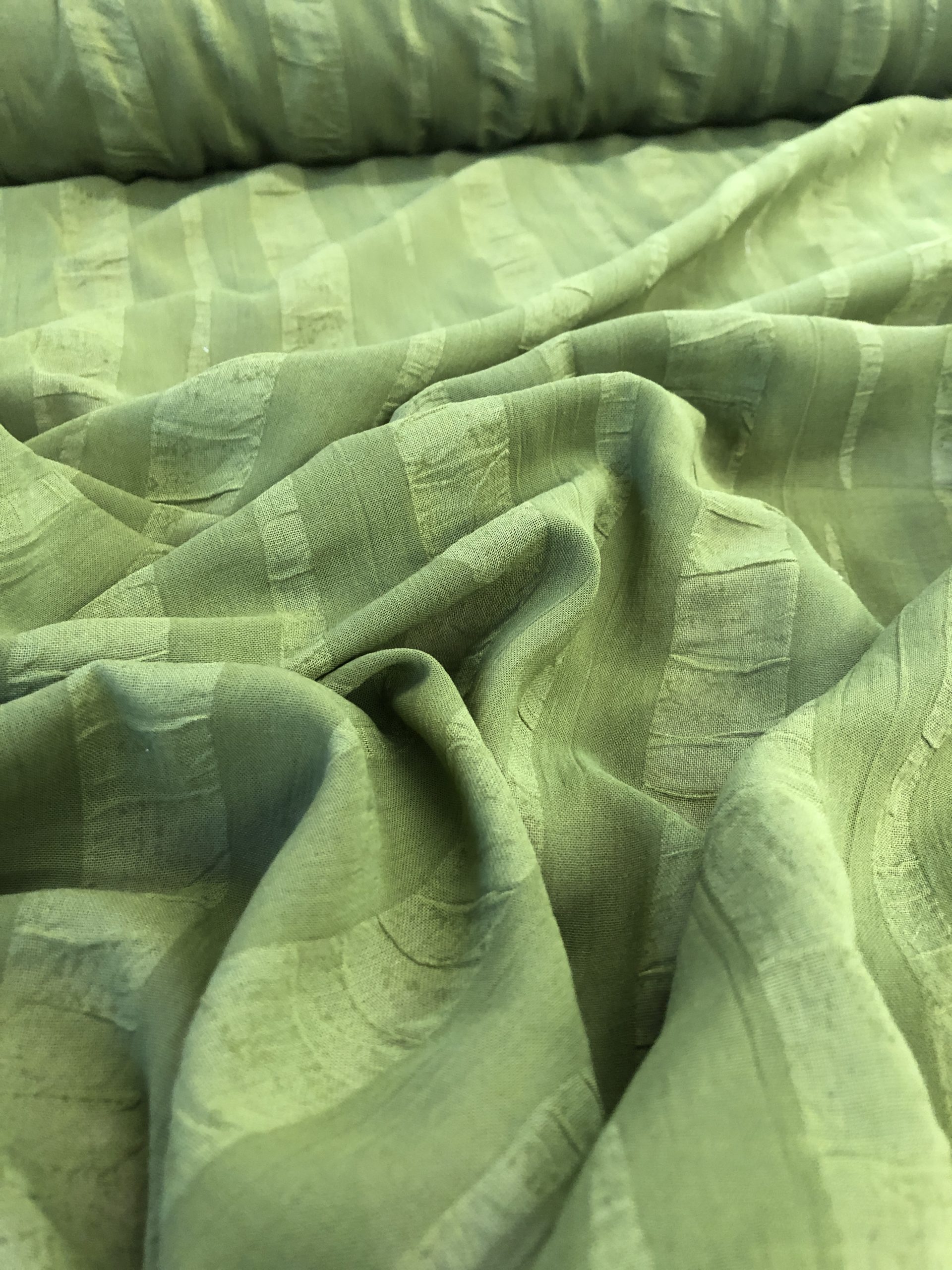 Green viscose seersucker Simply Fabrics