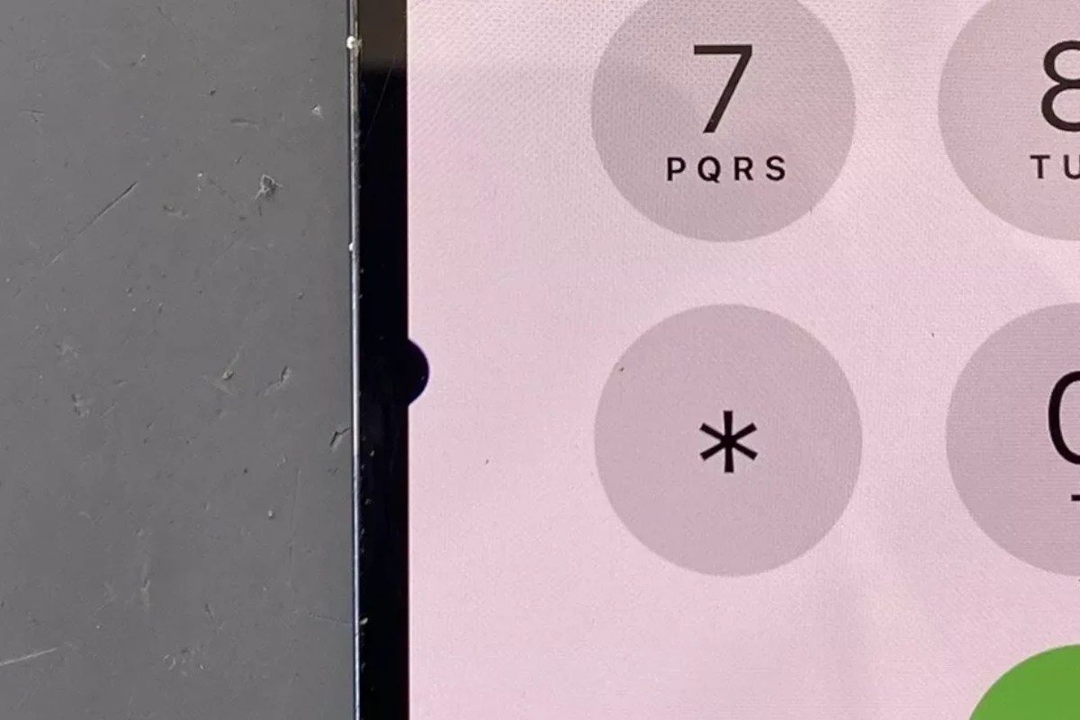 Black Spot on iPhone Screen Troubleshooting Guide SimplyMac