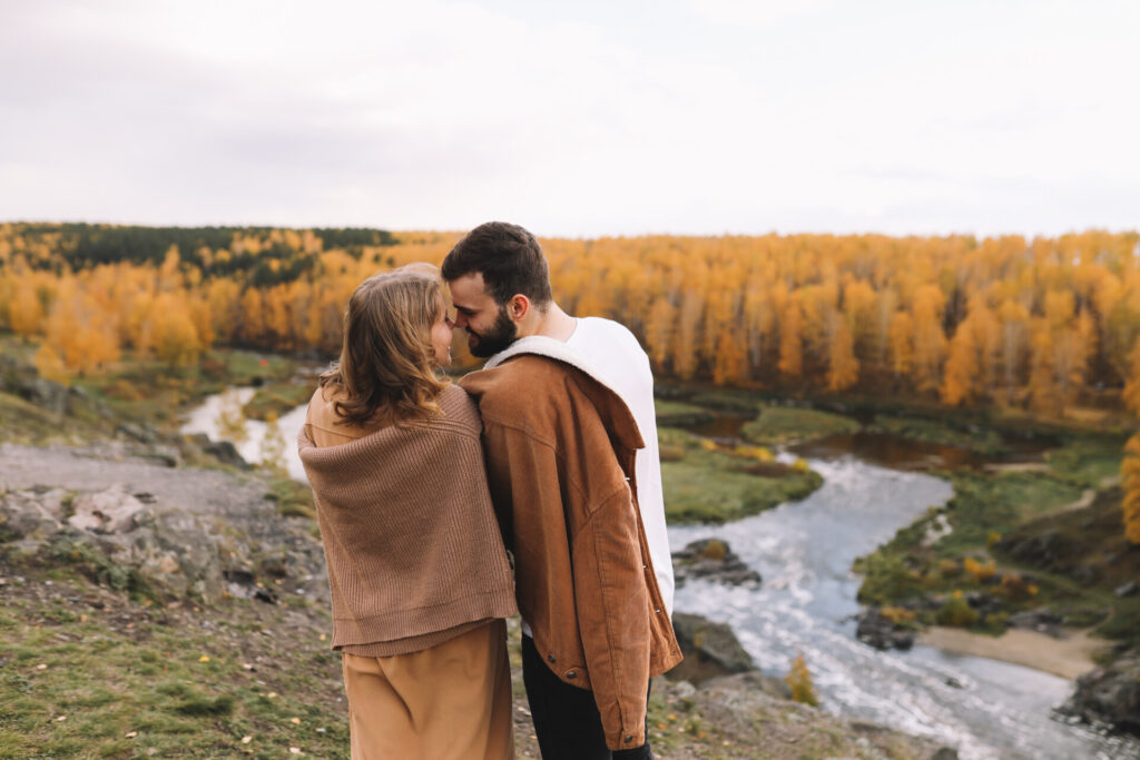 12 Fall Date Ideas That’ll Make You Feel All the Cozy Seasonal Vibes