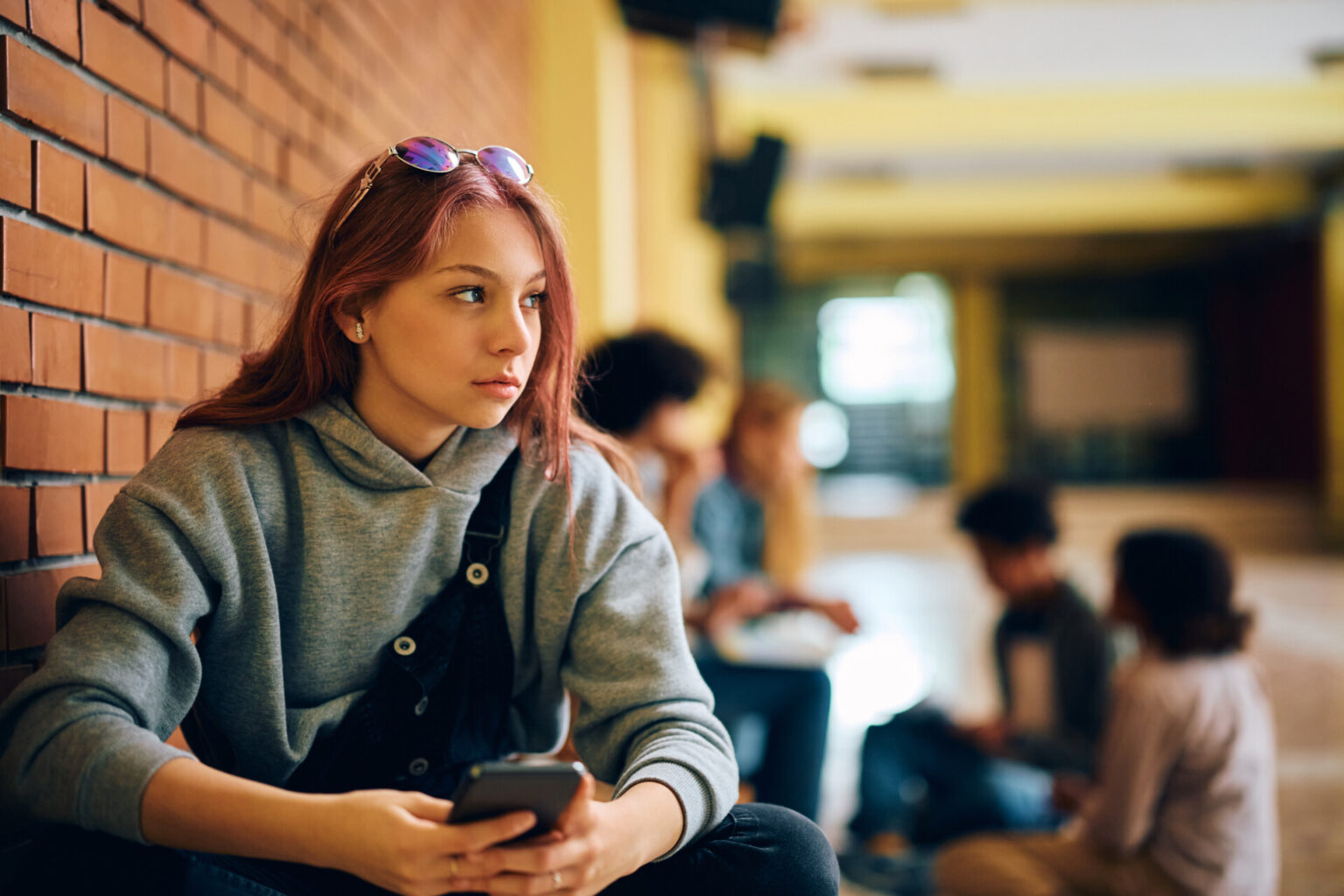 10 Reasons Why Your Friend Is Ignoring You & How To Respond