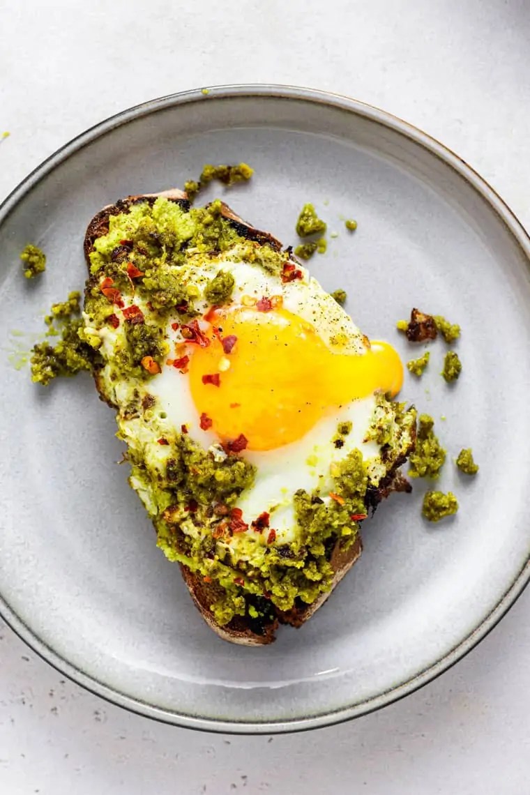 Quick Pesto Eggs with Avocado Simply Quinoa
