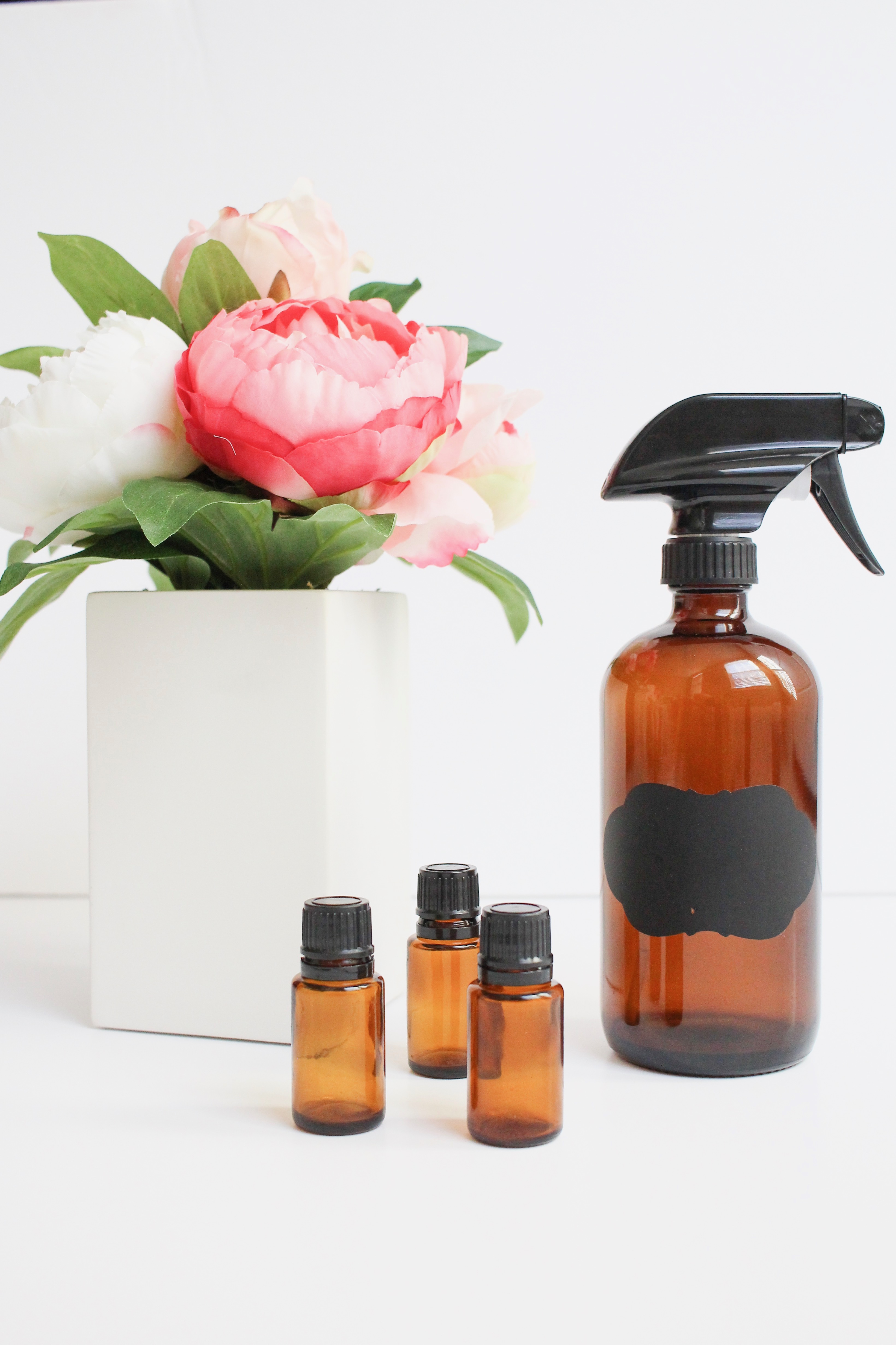 natural diy all purpose cleaner with essential oils Simply Reeni