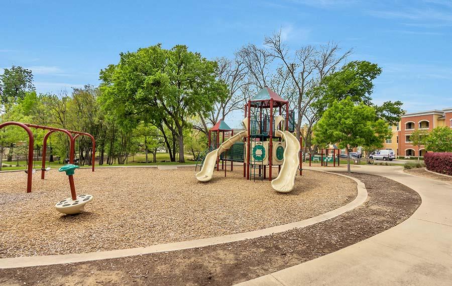 Community Amenities Brick Row Apartments Richardson, TX