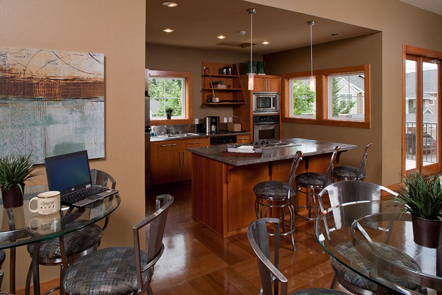 Gallery Issaquah, WA Apartments The Timbers at Issaquah Ridge