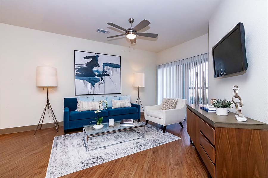 Gallery Apartments in Richardson, Texas Brick Row Apartments