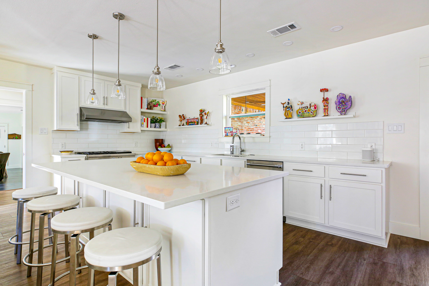 A Minimalist Mandeville Kitchen Brought to Life