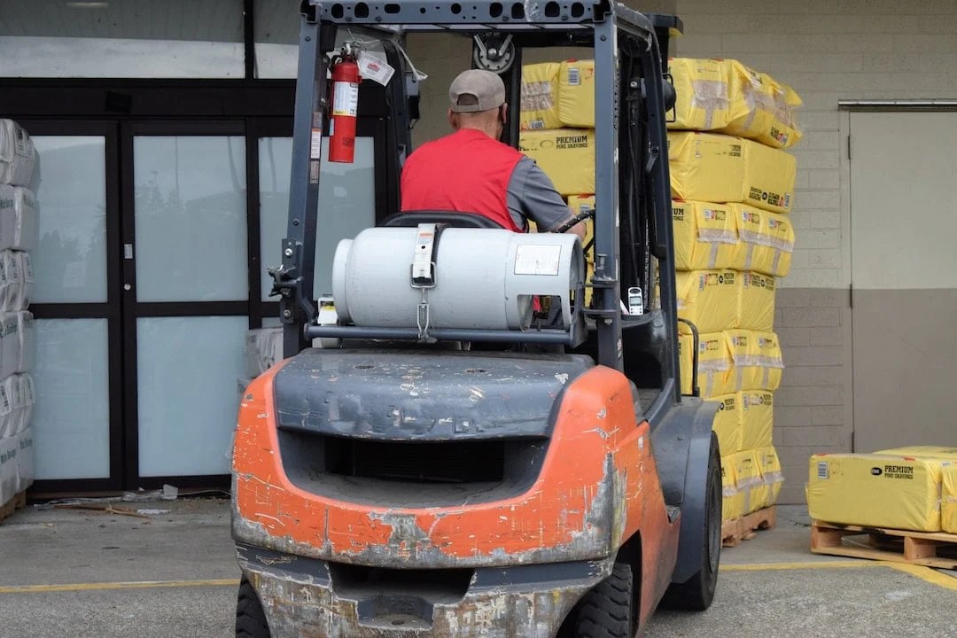 3 Things to Consider When Choosing a Forklift Rental Company
