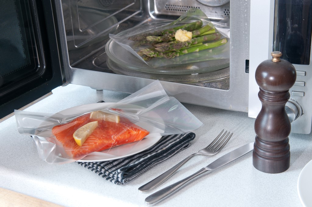 Ovenable/microwaveable films SiraCook Sirane (Coppice Alupack Ltd)