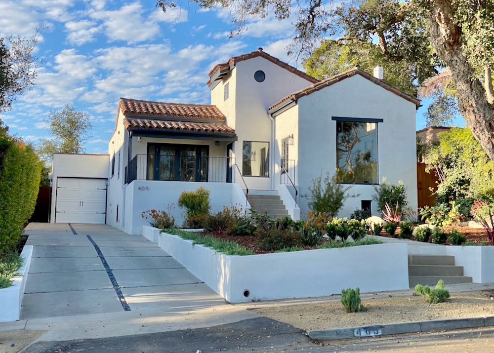 Siteline Ariana Grande Sold Her Hedgerow House for a Sweet Profit