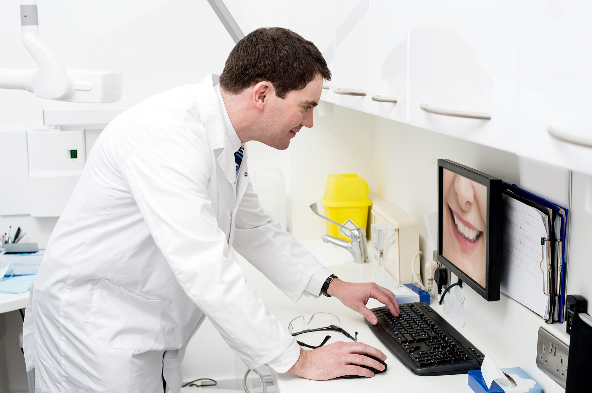 4 Genius Dental Marketing Ideas to Promote Your Practice Online