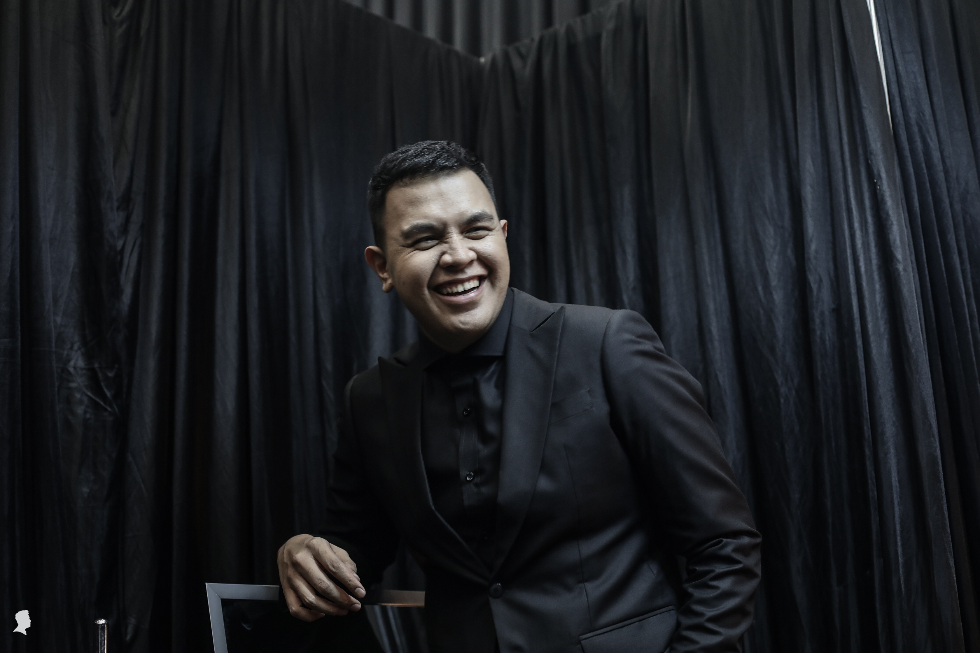 Bagus NTRL Difoto dengan Konsep ala Album Pertamanya Tulus, Seperti Apa