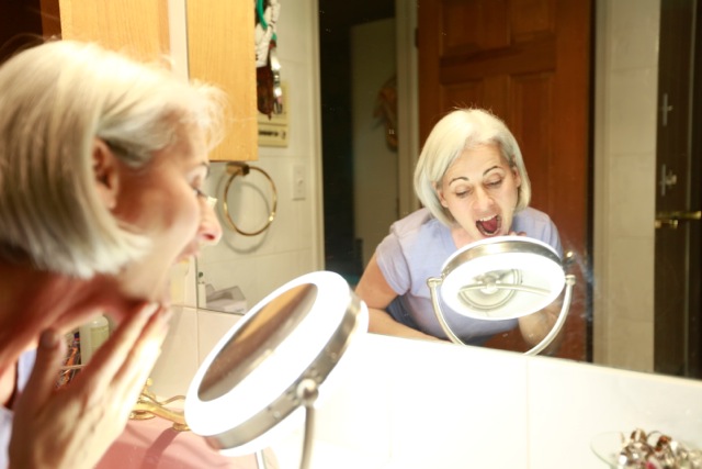 How to do an Oral Cancer SelfExam at Home SixStep Screening