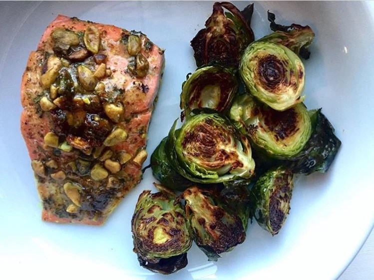 Pistachio Crusted Honey Mustard Salmon Sizzlefish