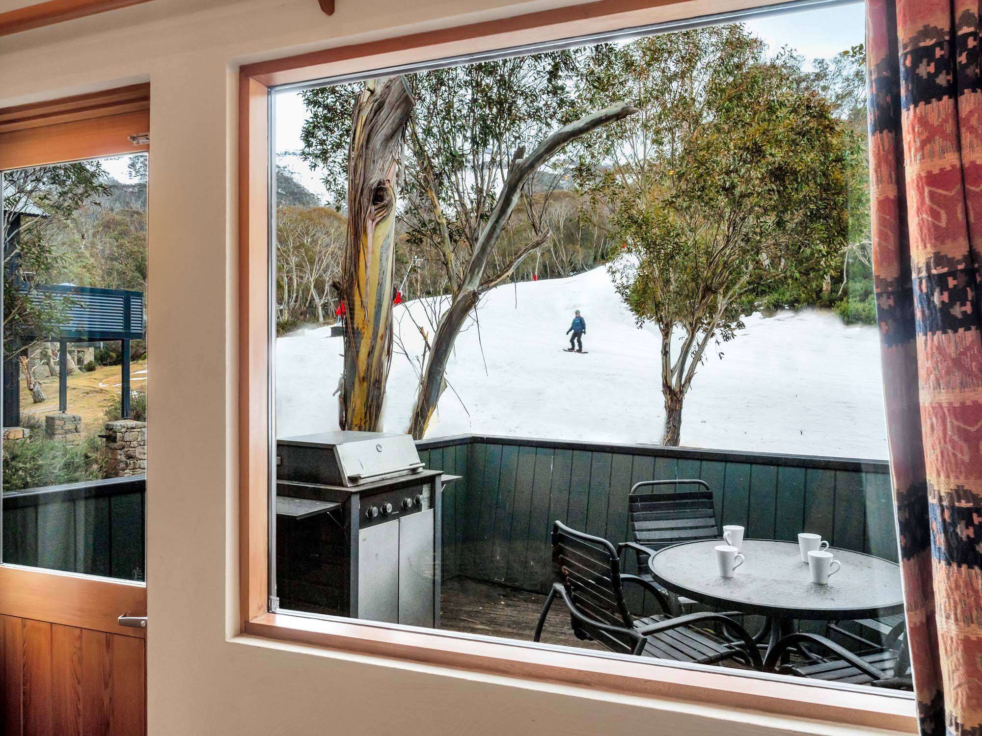 5 Star Luxury Chalets in Thredbo Ski In Ski Out