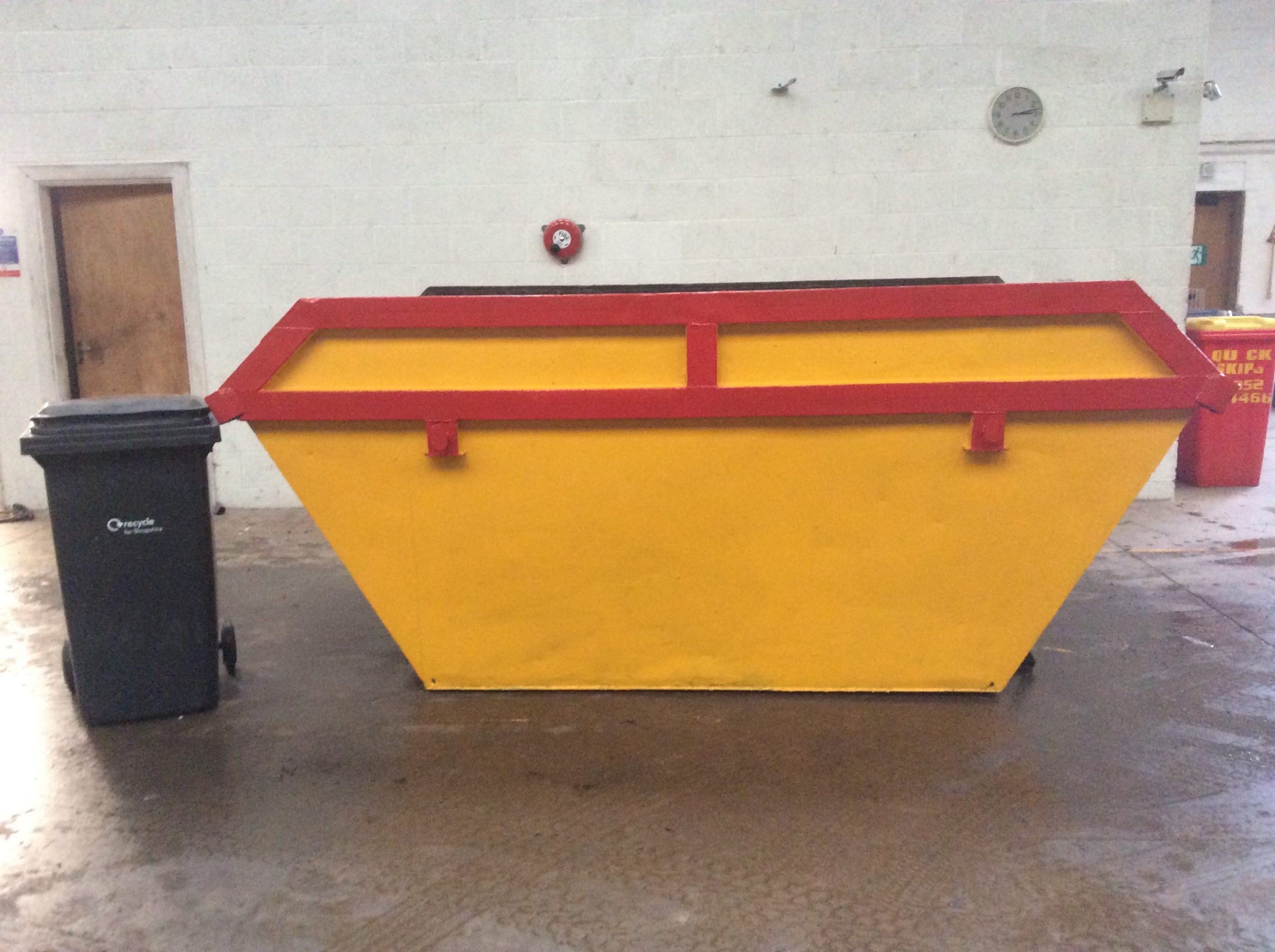 Large Builders Skip SkipsTelford Cheap Skips in Telford