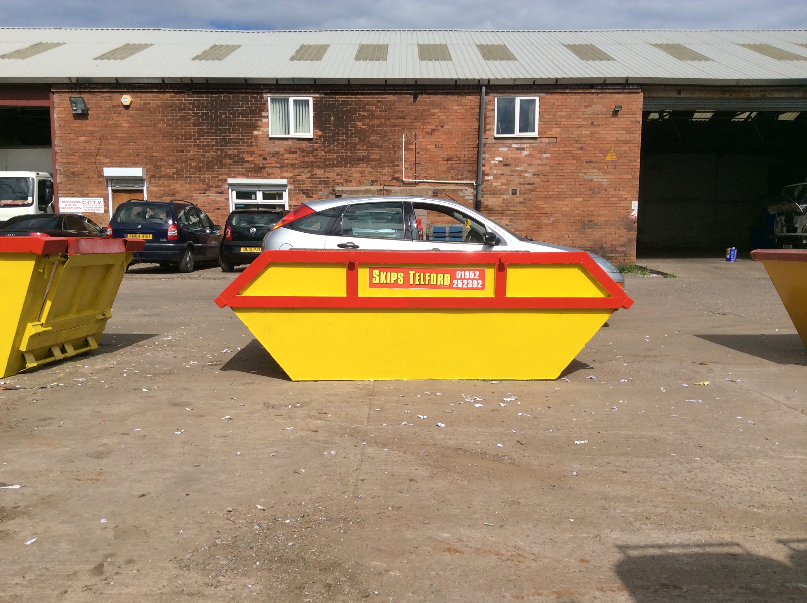 Maxi Skip SkipsTelford Cheap Skips in Telford