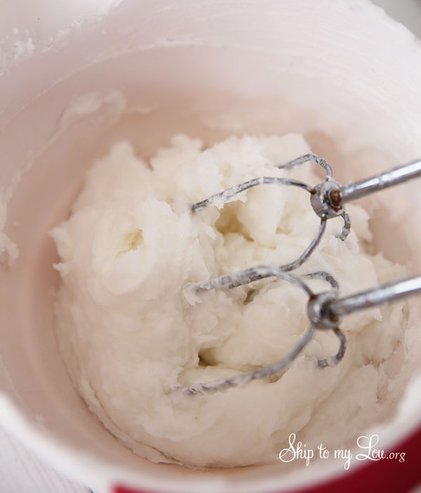 Coconut Oil Whipped Body Butter {with printable labels} Skip To My Lou