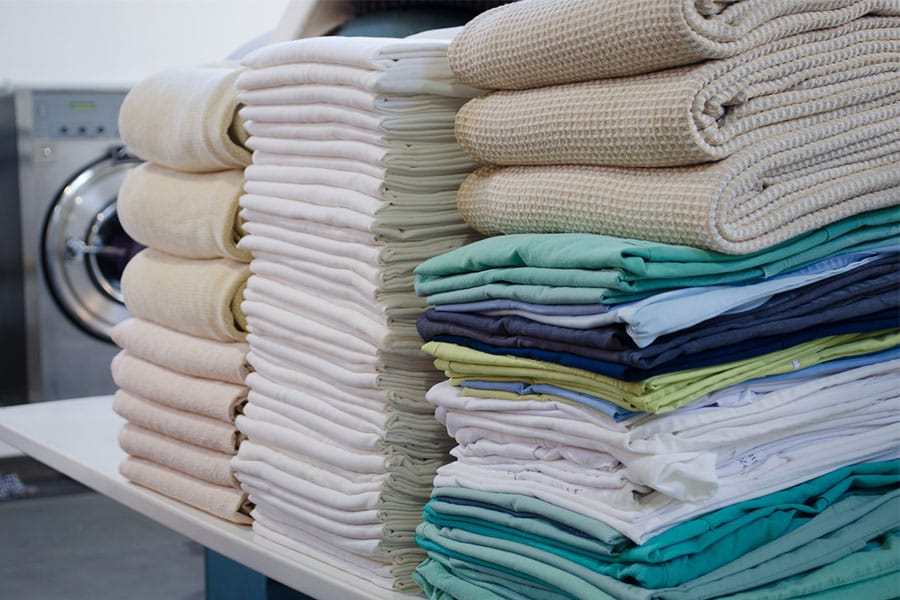 Should You Fold Your Clothes at the Laundromat?