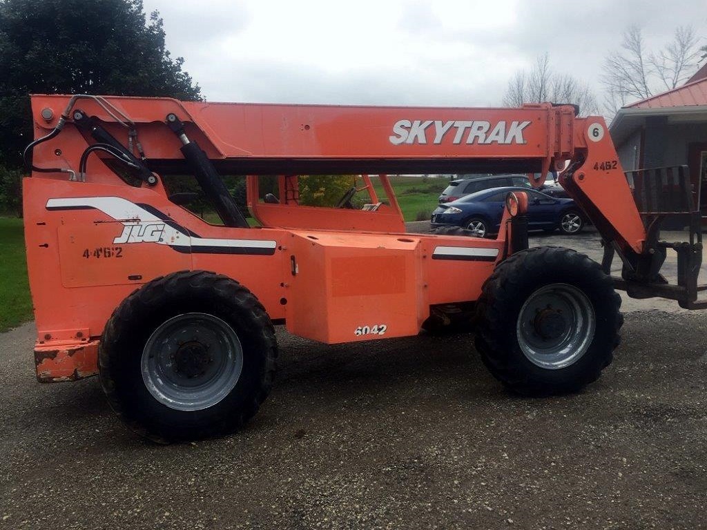 PreOwned 2008 Skytrak Telehandler Model 6042 For Sale in Wisconsin