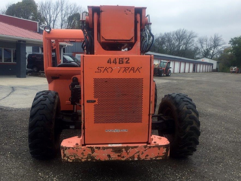 PreOwned 2008 Skytrak Telehandler Model 6042 For Sale in Wisconsin