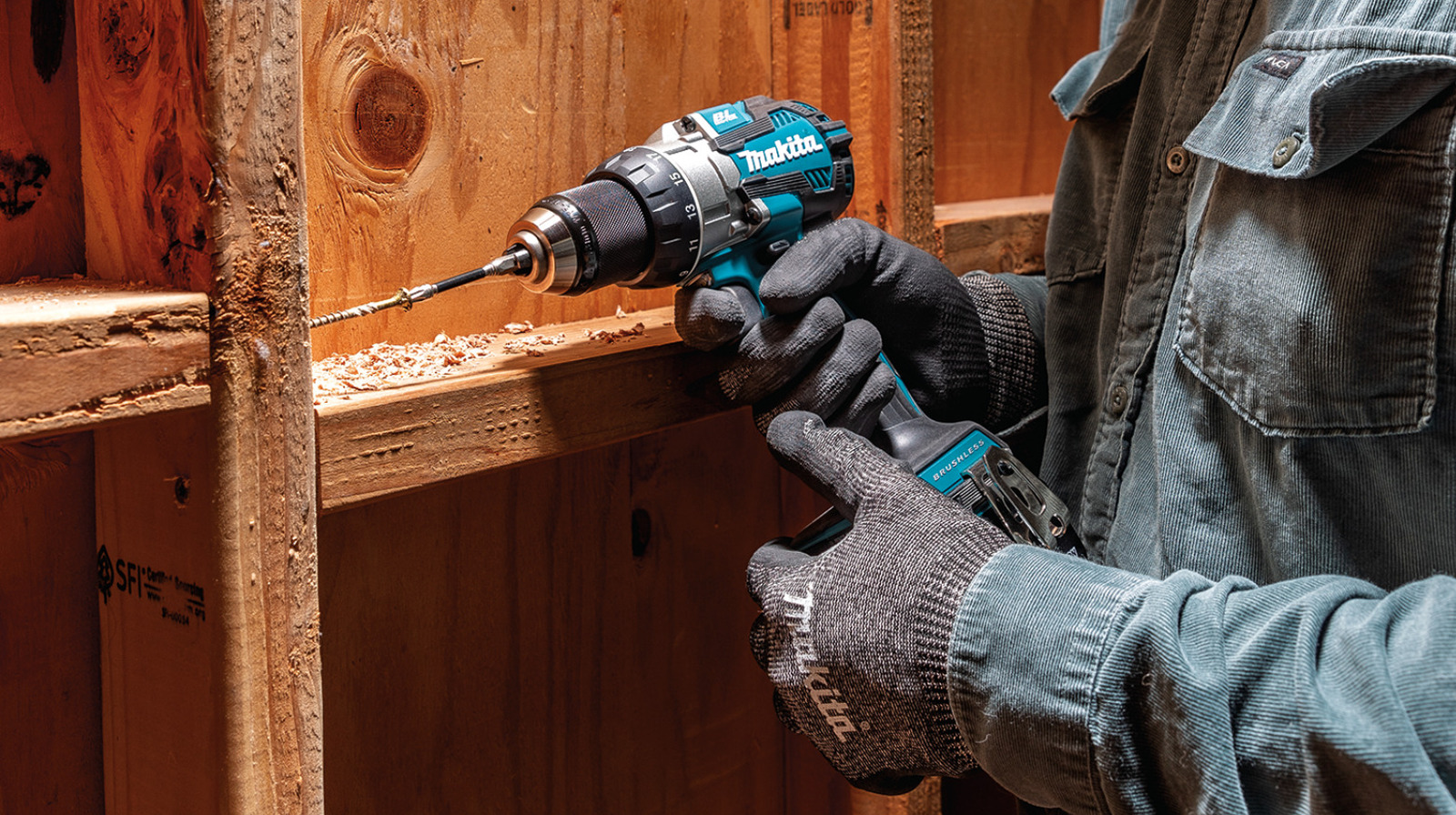 How To Change A Drill Bit In Your Makita Drill (And What To Do If It's