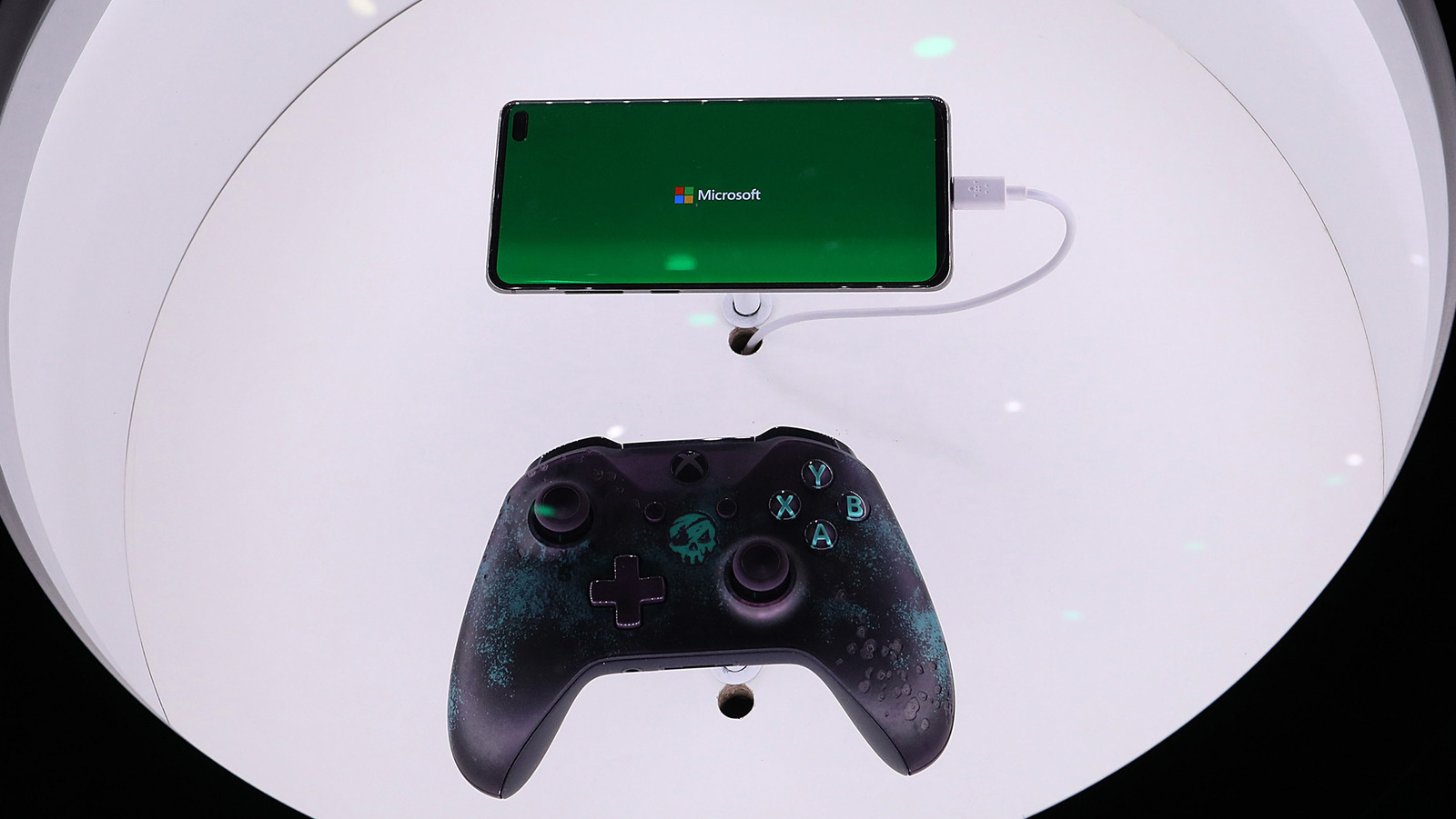 How To Connect An Xbox Controller To Your iPhone Or Android