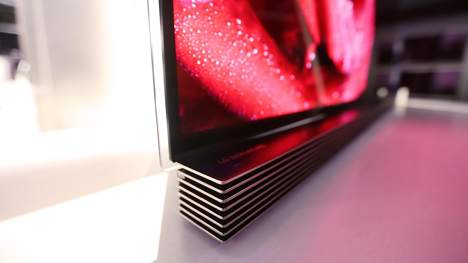 Lg G6 Revealed With 4k Oled Display Slashgear