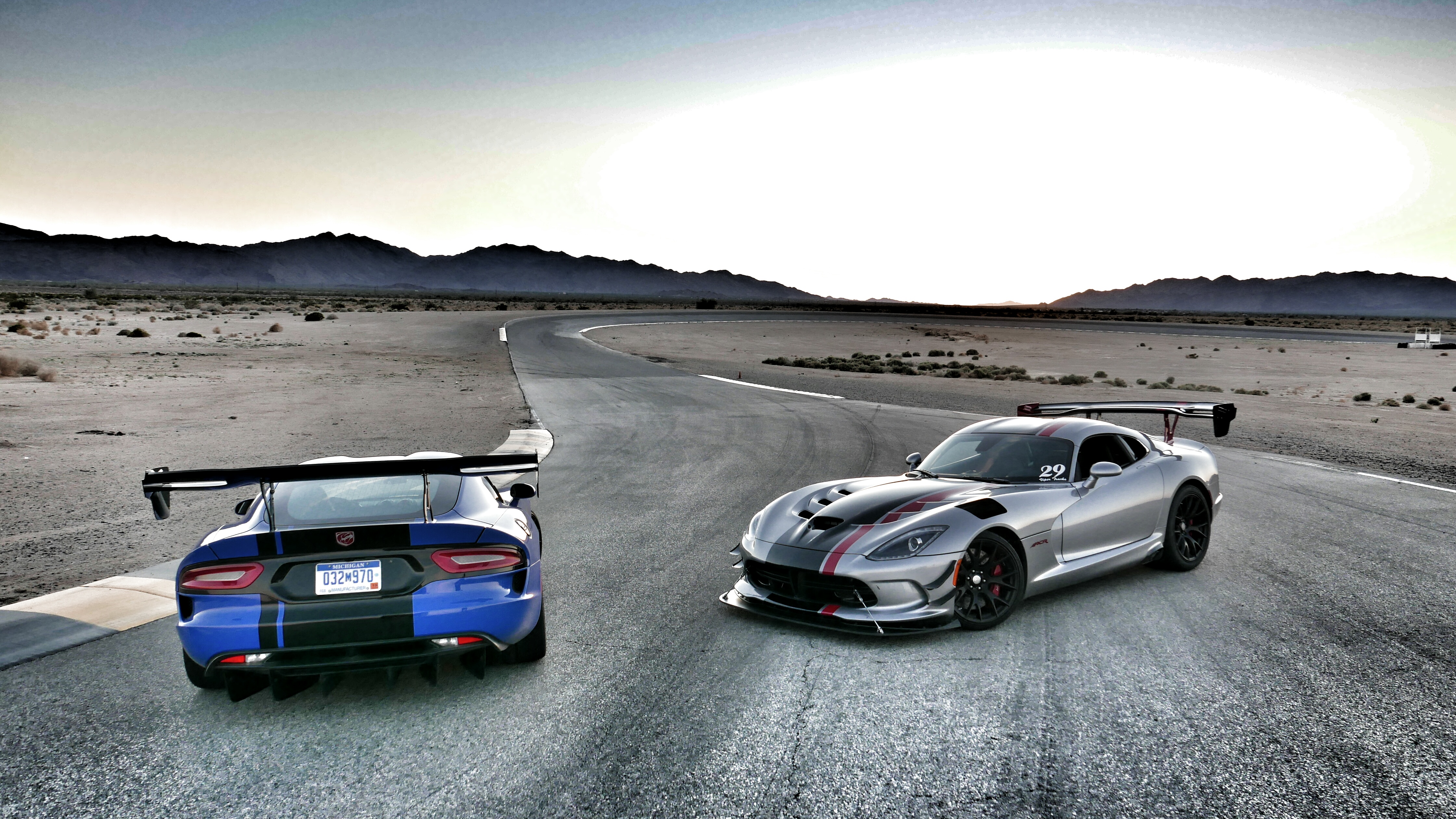 2016 Dodge Viper ACR Review Snakes on a Track SlashGear