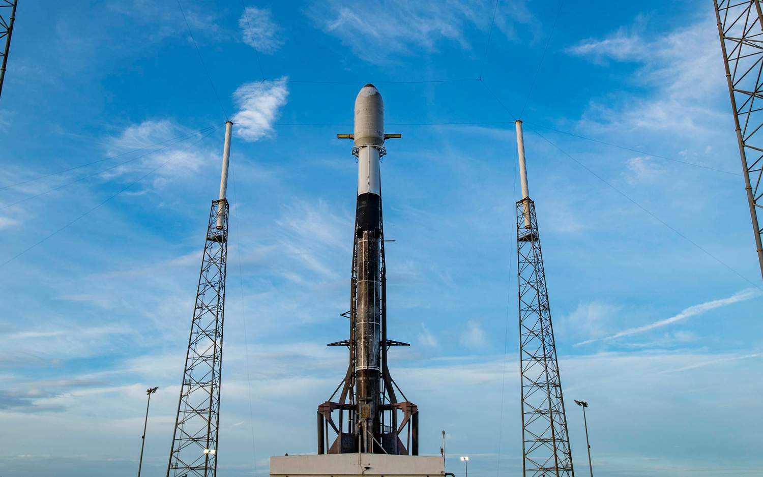 A spacex falcon 9 at cape canaveral launch complex 40. Spacex Transporter 2 Launch Today Scrubbed And Elon Musk Isn T Happy Slashgear