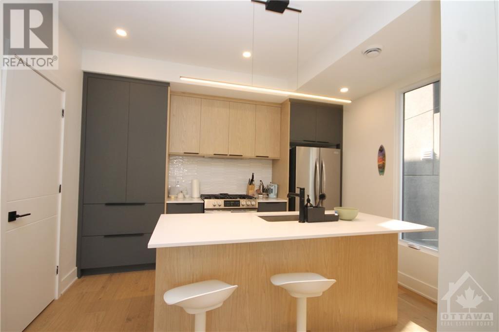 284 Dovercourt Avenue A Ottawa, ON K1Z 7H5 Sleepwell Property