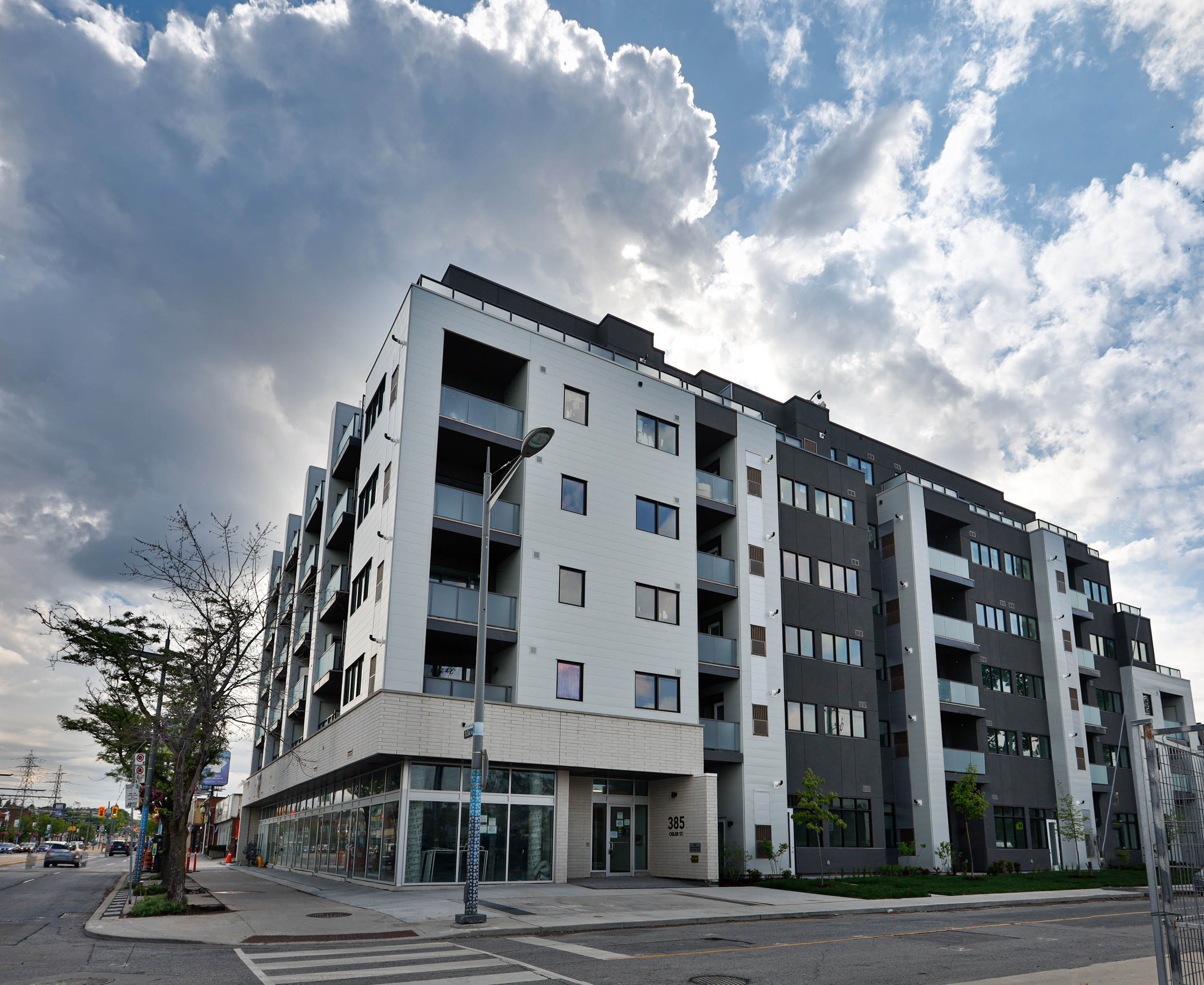 Slideshow PropertySpaces 385 Osler Street, Toronto, ON, Canada