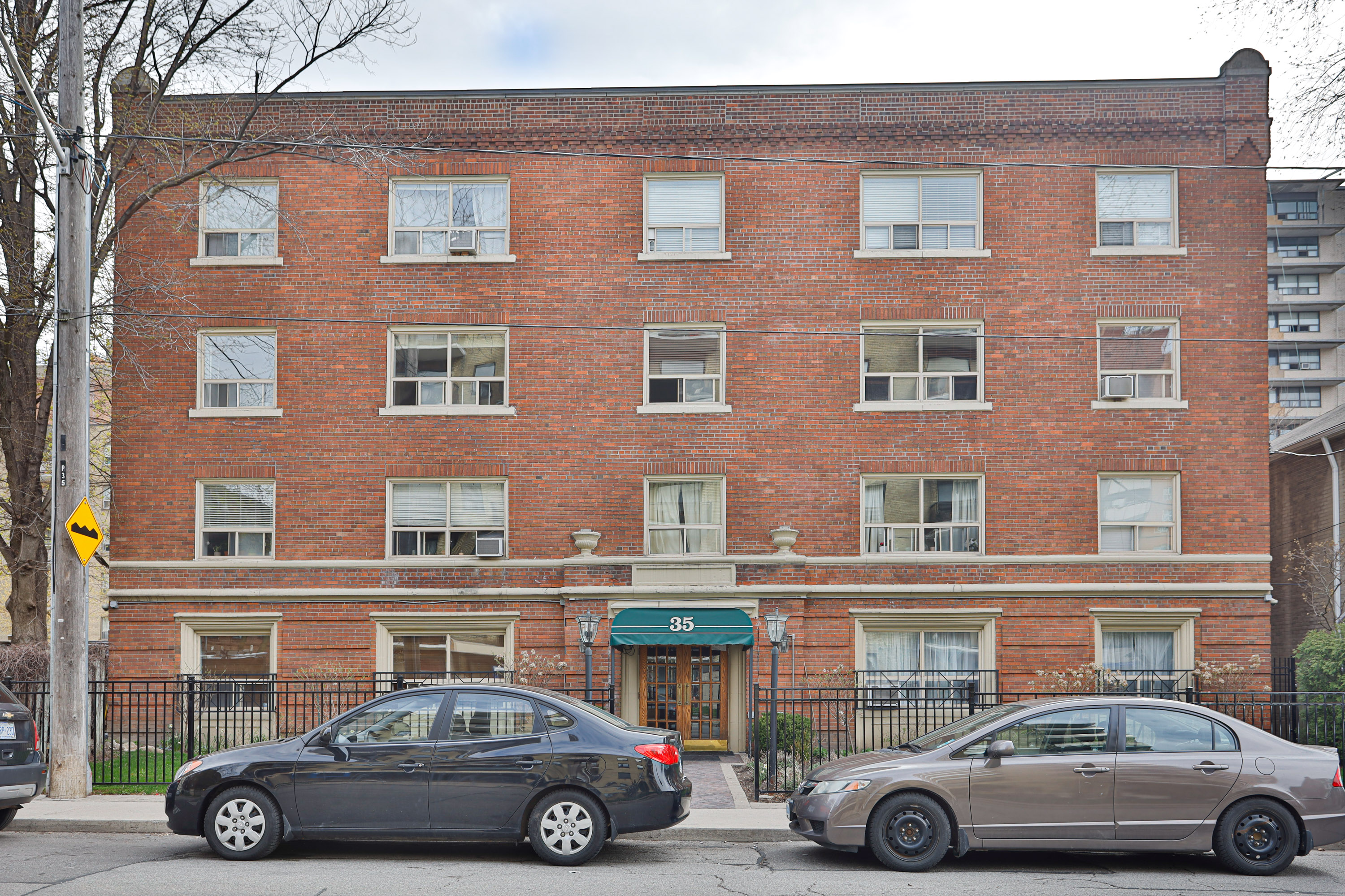 Slideshow PropertySpaces 35 Raglan Avenue, York, ON, Canada, Unit