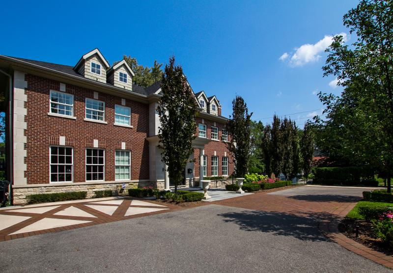 Slideshow PropertySpaces 48 Edenbridge Drive, Etobicoke, ON, Canada