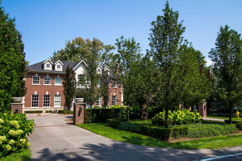 Slideshow PropertySpaces 48 Edenbridge Drive, Etobicoke, ON, Canada