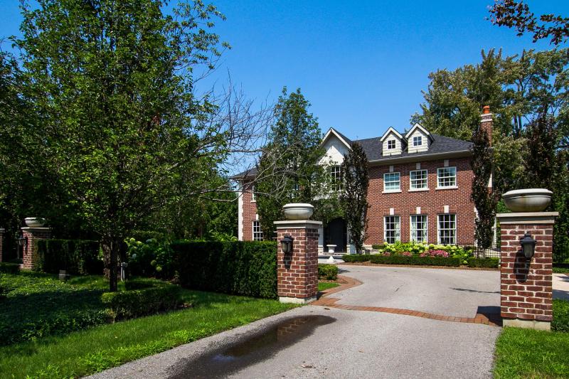 Slideshow PropertySpaces 48 Edenbridge Drive, Etobicoke, ON, Canada