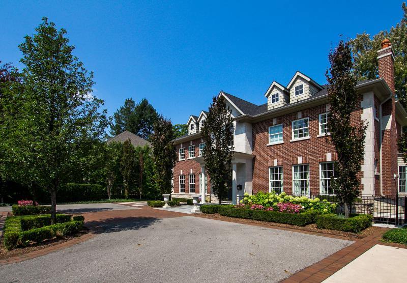 Slideshow PropertySpaces 48 Edenbridge Drive, Etobicoke, ON, Canada