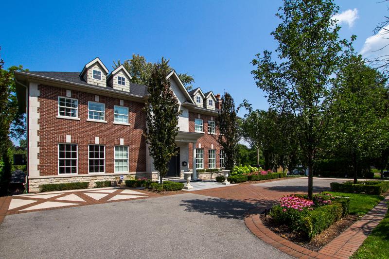 Slideshow PropertySpaces 48 Edenbridge Drive, Etobicoke, ON, Canada