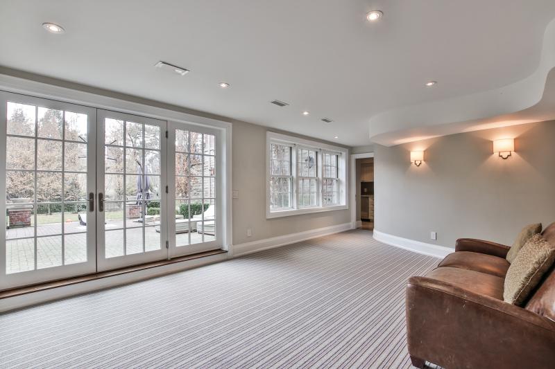 Slideshow PropertySpaces 48 Edenbridge Drive, Etobicoke, ON, Canada