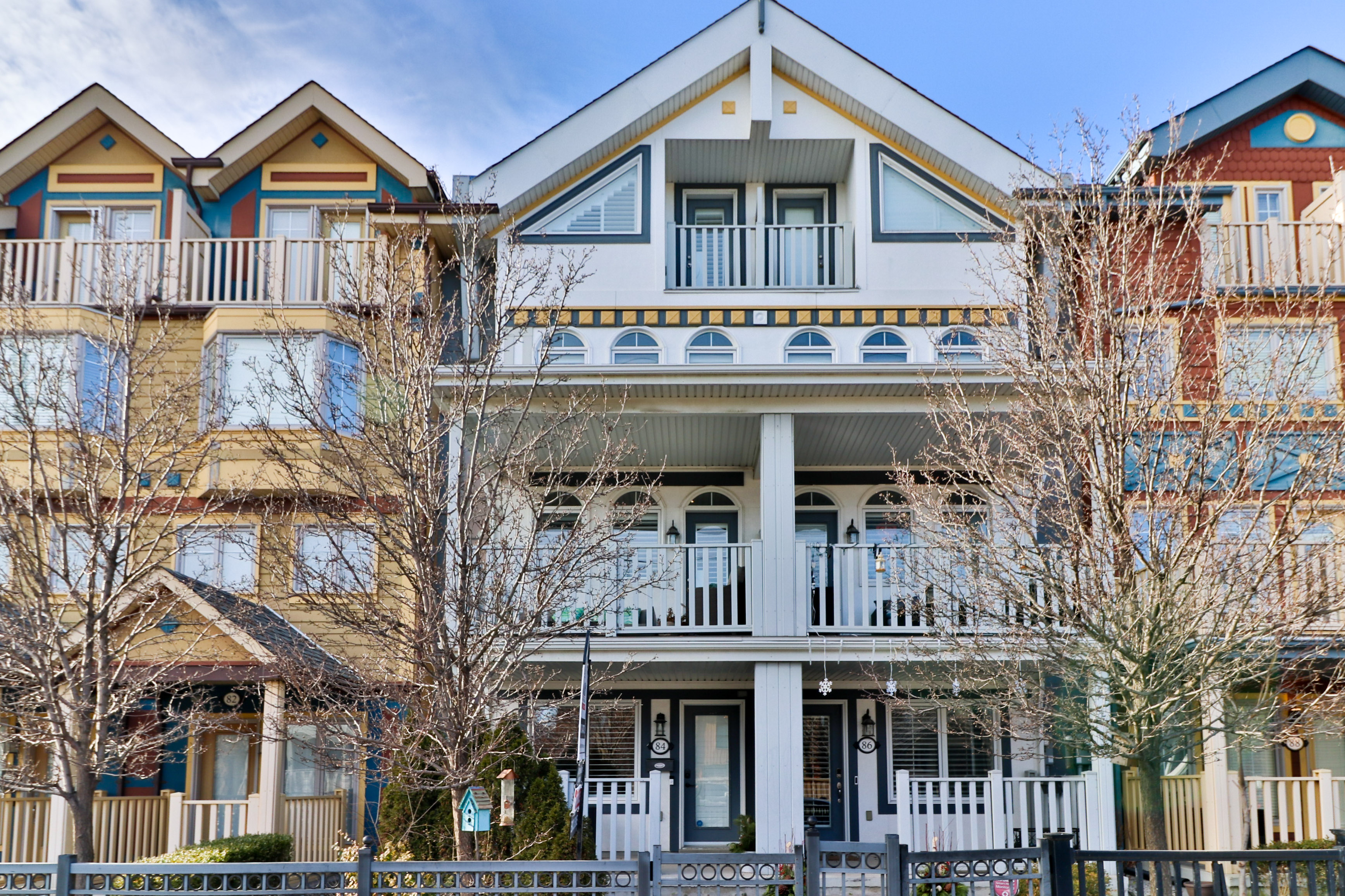 Slideshow PropertySpaces 84 Woodbine Avenue, Toronto, ON, Canada