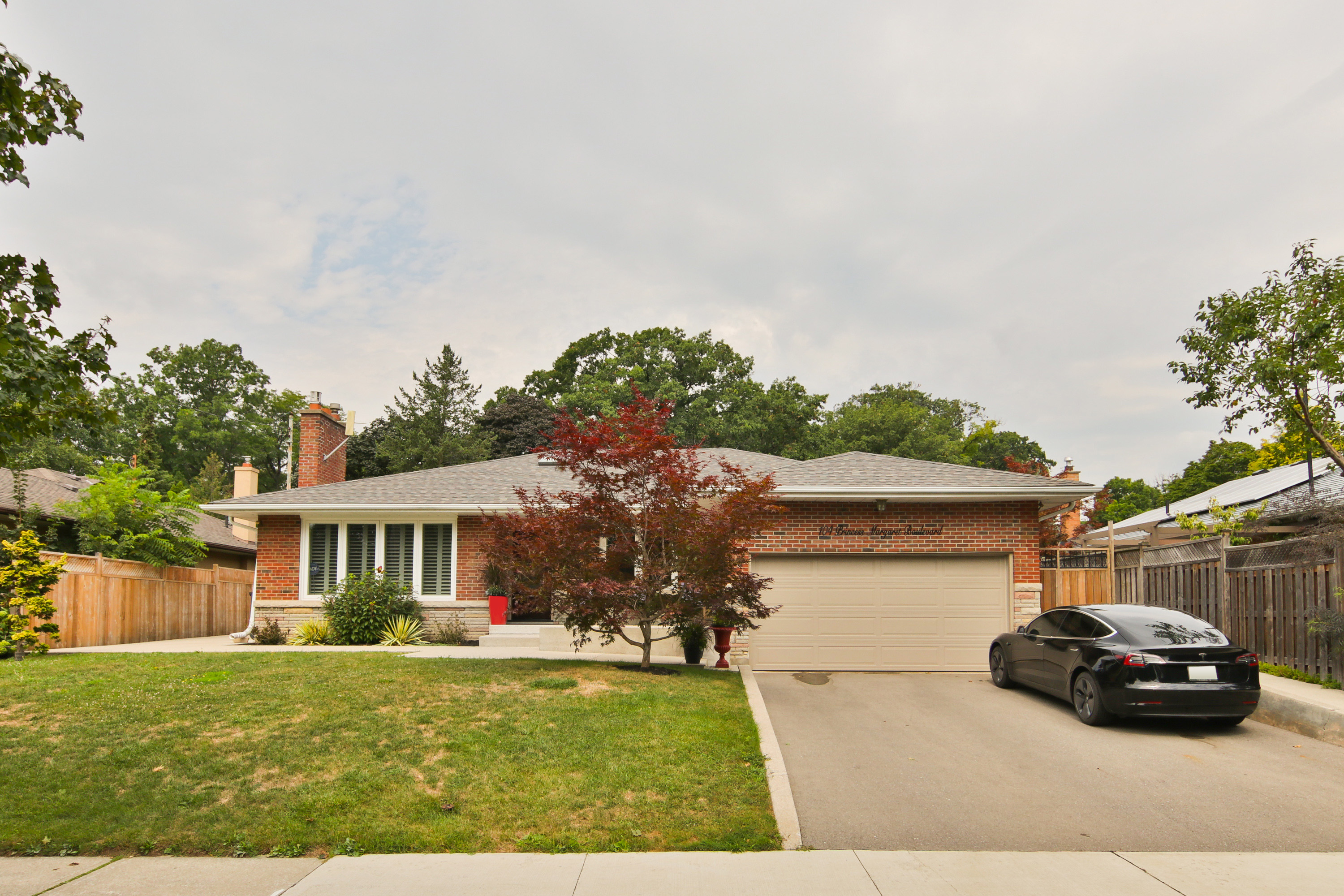 Slideshow PropertySpaces 104 Princess Margaret Boulevard