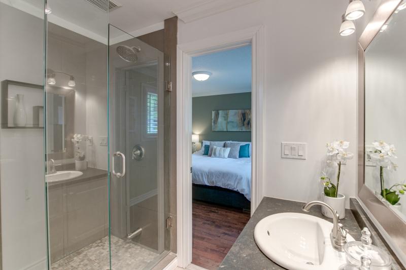 Slideshow PropertySpaces 2 Fox Run Lane, Bradford, ON, Canada