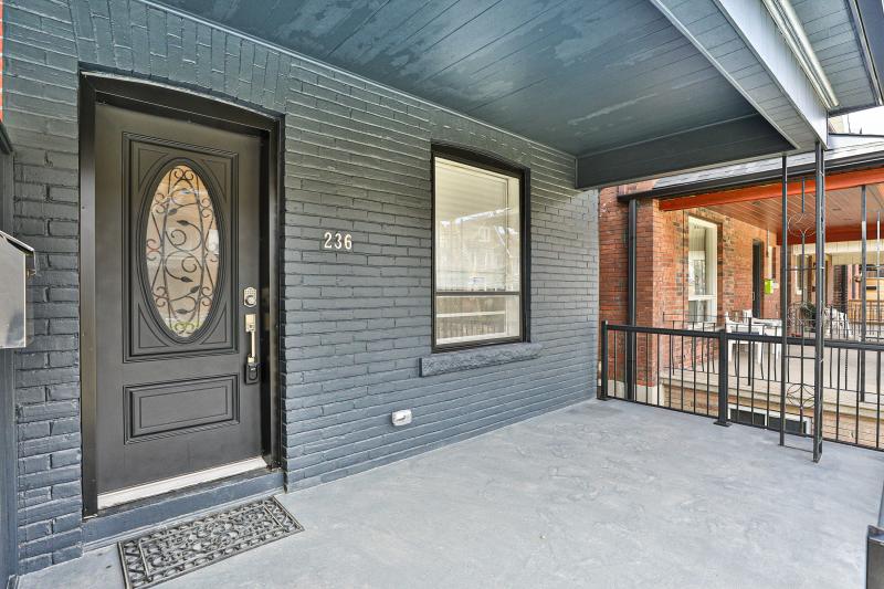 Slideshow PropertySpaces 236 Grace Street, Toronto, ON, Canada