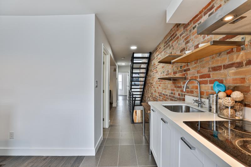 Slideshow PropertySpaces 236 Grace Street, Toronto, ON, Canada