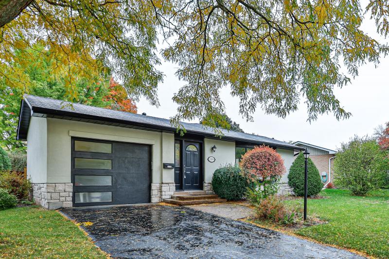 Slideshow PropertySpaces 3199 Centennial Drive, Burlington, ON, Canada