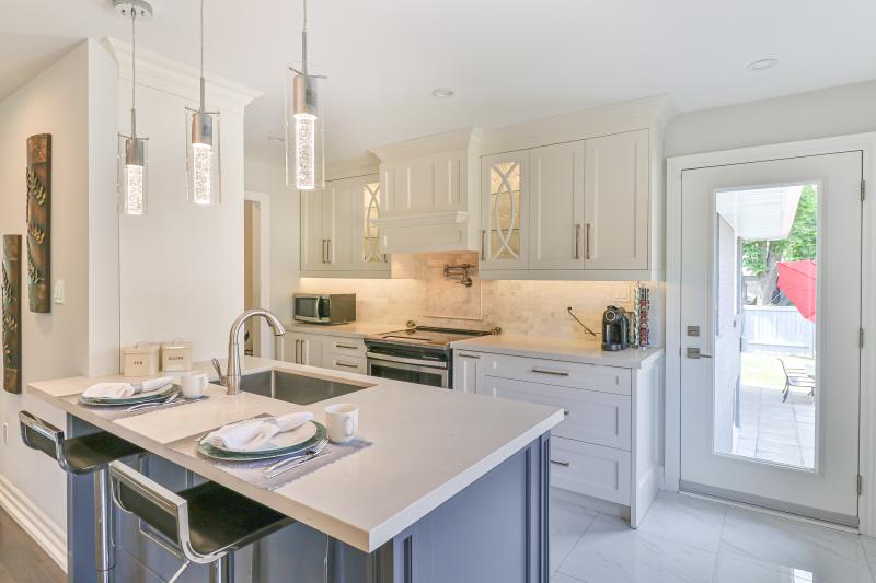 Slideshow PropertySpaces 101 Saskatoon Drive, Etobicoke, ON, Canada