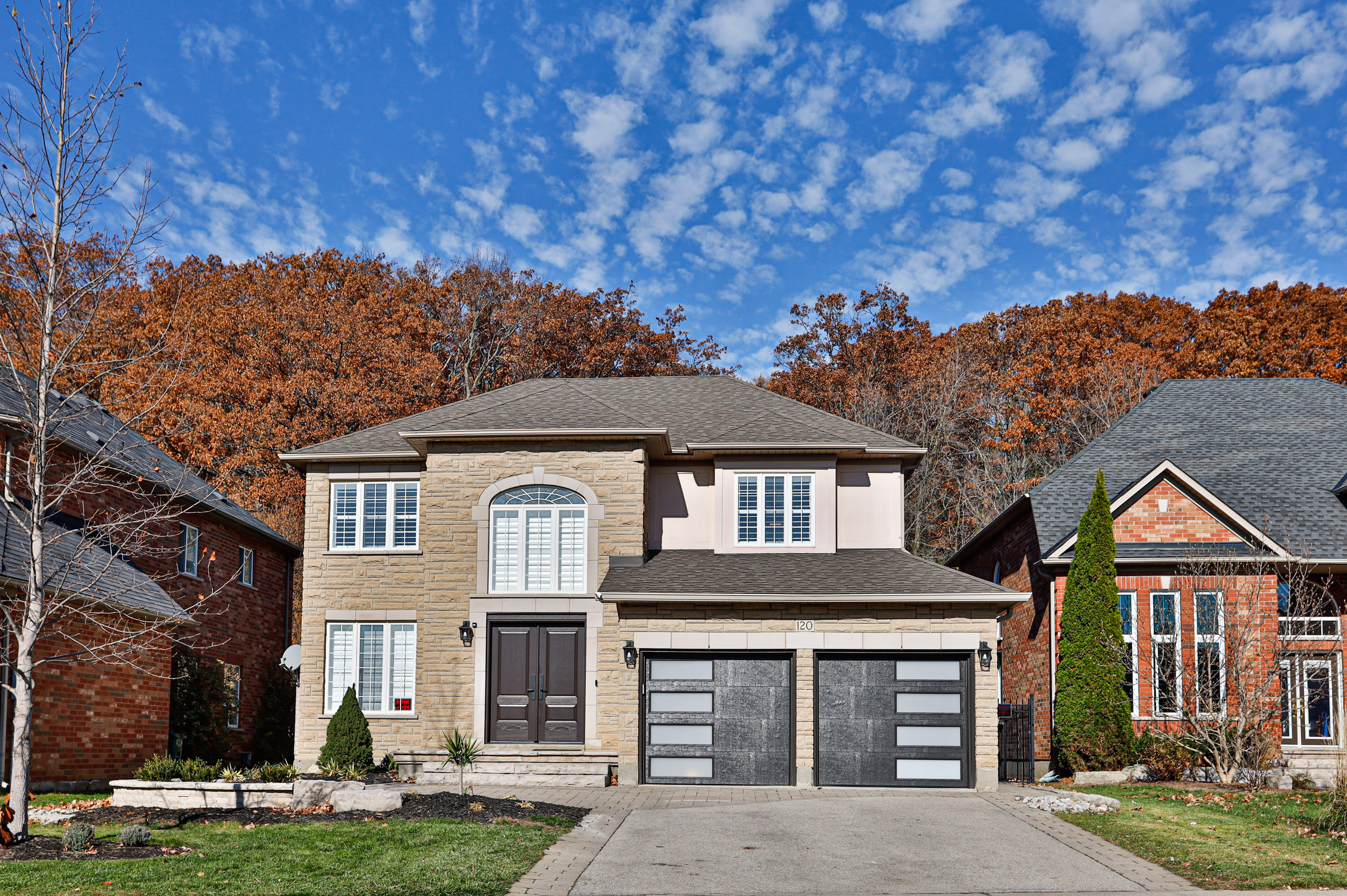 Slideshow PropertySpaces 120 Davidson Boulevard, Dundas, ON, Canada