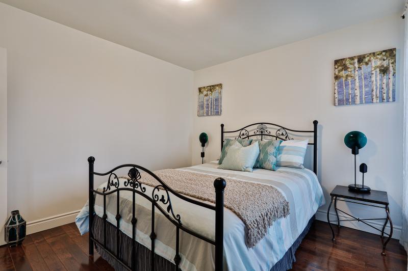 Slideshow PropertySpaces 93 Denbigh Crescent, North York, ON, Canada