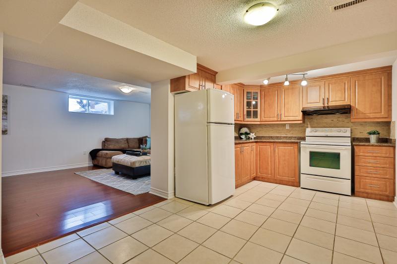 Slideshow PropertySpaces 93 Denbigh Crescent, North York, ON, Canada