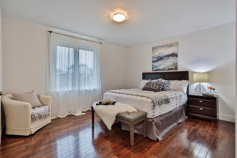 Slideshow PropertySpaces 93 Denbigh Crescent, North York, ON, Canada