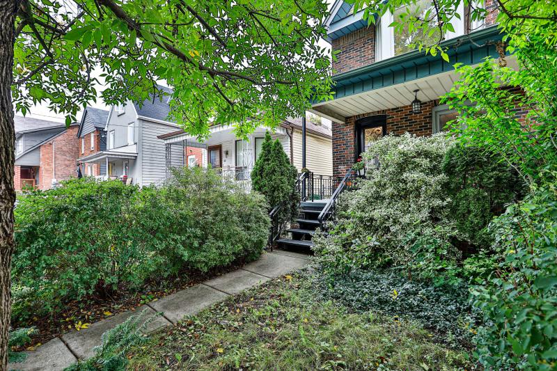 Slideshow PropertySpaces 63 Bristol Avenue, Toronto, ON, Canada